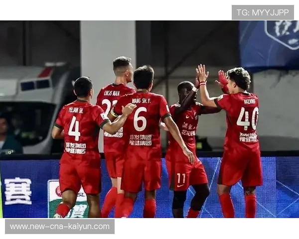 海港3-0浙江队！最快这晚夺冠，成广州队后，第2支中超3连冠豪门，中超_海港6-1狂胜津门虎夺开门红