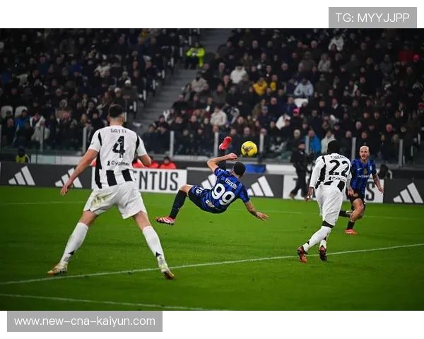 意甲尤文前场高压见效：对手被迫犯错带来连锁收益